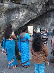AOBR 2015 08 12 AU 16 LOURDES 2 PROCESSIONS MESSES CHEMINS DE CROIX (36)